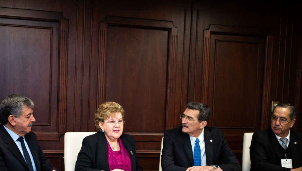 Foto_3_convenio_UAdeO