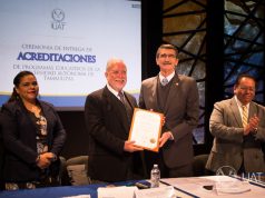 Preside Rector reunión con directores y entrega de acreditaciones a la UAT