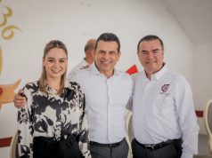 Asisten Lalo y Lucy al 34 aniversario del CBTIS 236