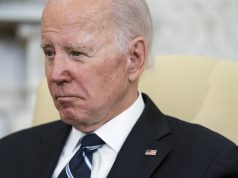 Exmédico presidencial acusa a Biden de no estar mental ni físicamente capacitado