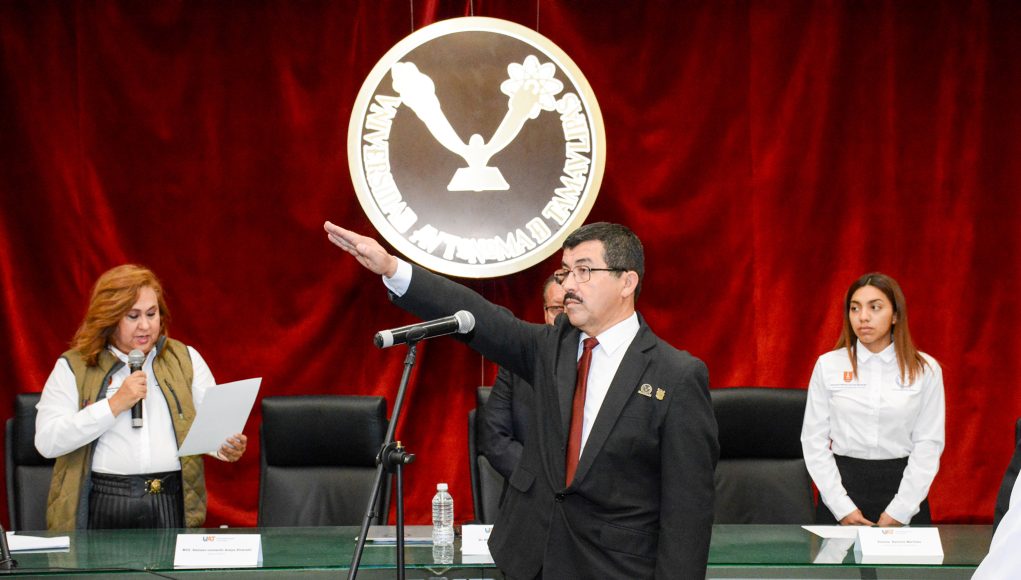 Asume Dámaso Anaya Alvarado la rectoría de la UAT (7)