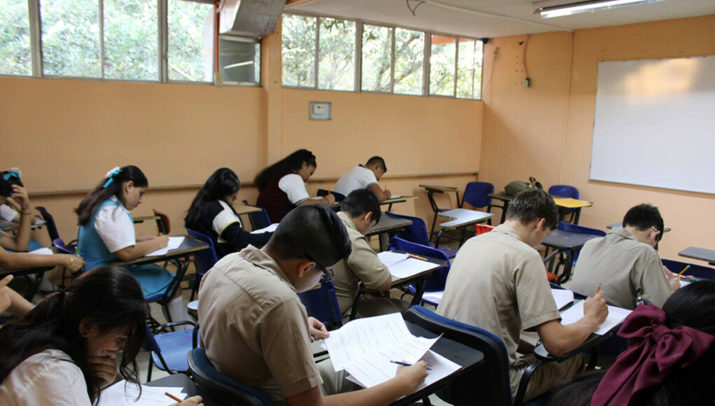 17. La UAT organizó concursos de física (3)