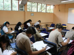 La UAT organizó concursos de física, química y matemáticas para estudiantes de secundaria