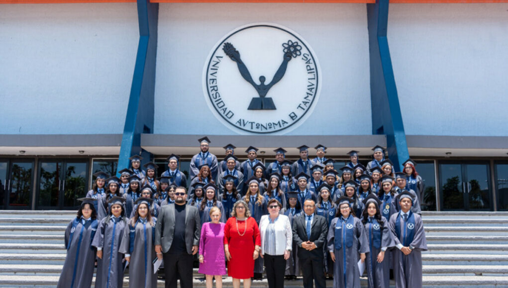 18. Egresan de la UAT nuevos (3)