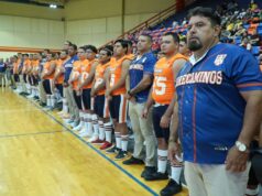 Presenta el rector a los Correcaminos UAT Liga Mayor de Futbol Americano