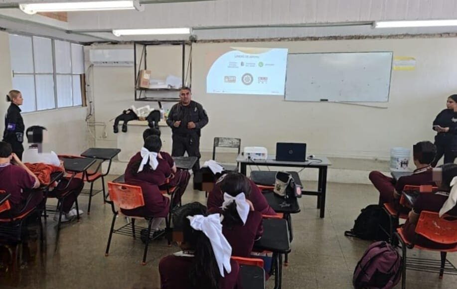 SSP-200-2025.-Lleva-Guardia-Estatal-de-Genero-platica-para-prevenir-violencia-en-el-noviazgo-a-secundaria-de-Ciudad-Madero-2