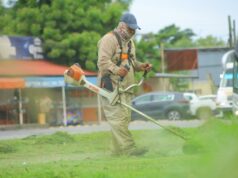 Supervisa alcalde trabajos de limpieza en vialidades de la Capital